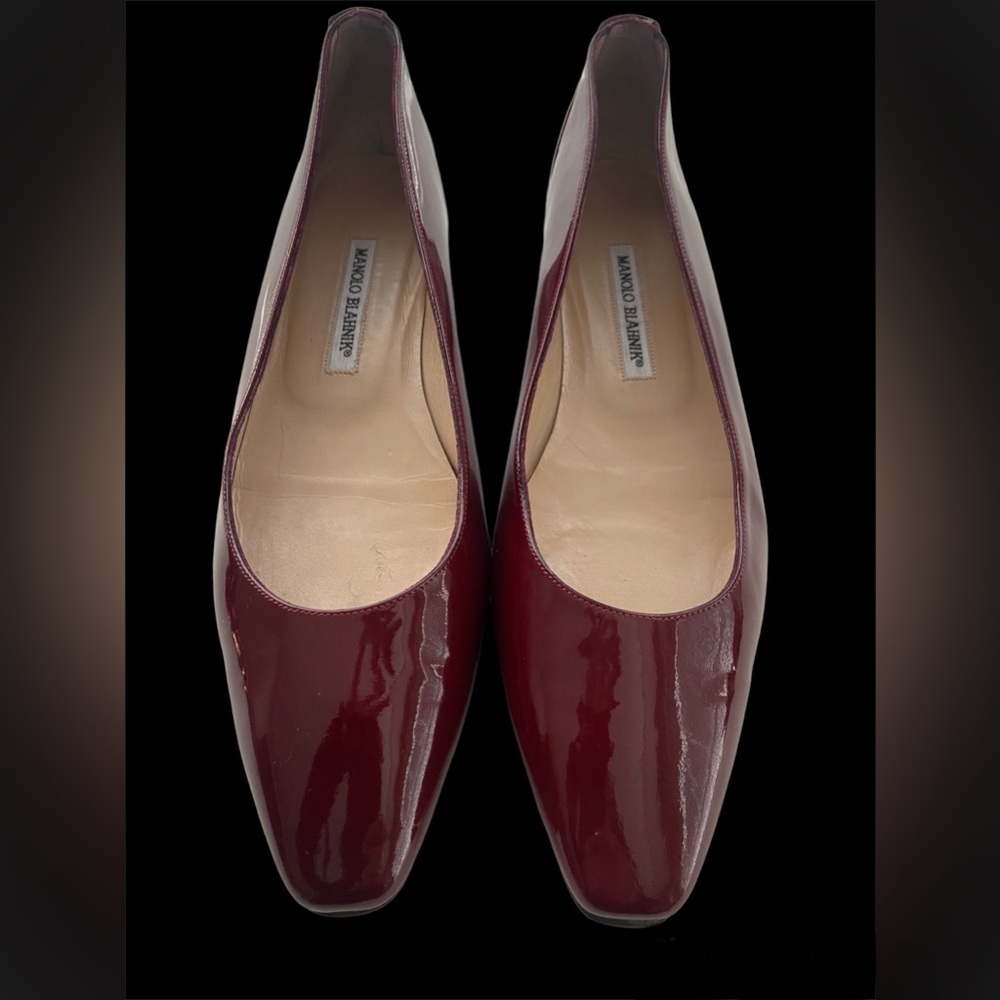 SOLD * Manolo Blahnik Women's Burgundy Patent Leather Flats Shoes Size 40.5 US 9